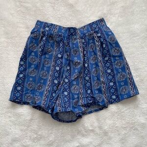 Hollister size small geometric tribal shorts
